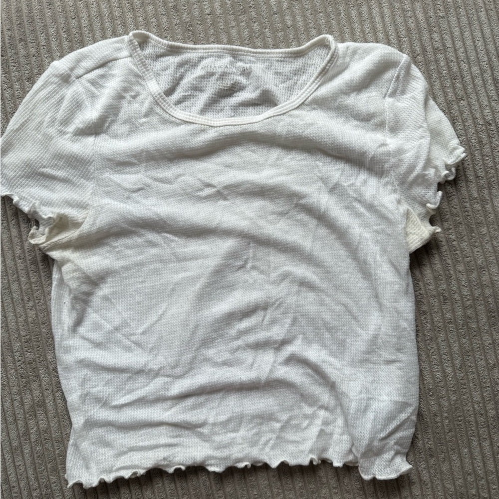 American Eagle Outfitters Cream Short Sleeve Tee